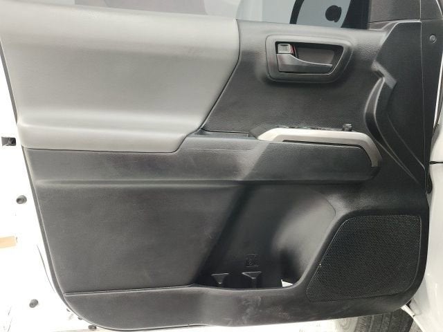 2022 Toyota Tacoma 2WD SR5