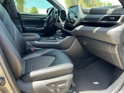 2021 Toyota Highlander XSE